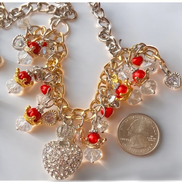 Elegant Gold and Red toned Queen of Hearts Charm Necklace - Picture 16 of 17